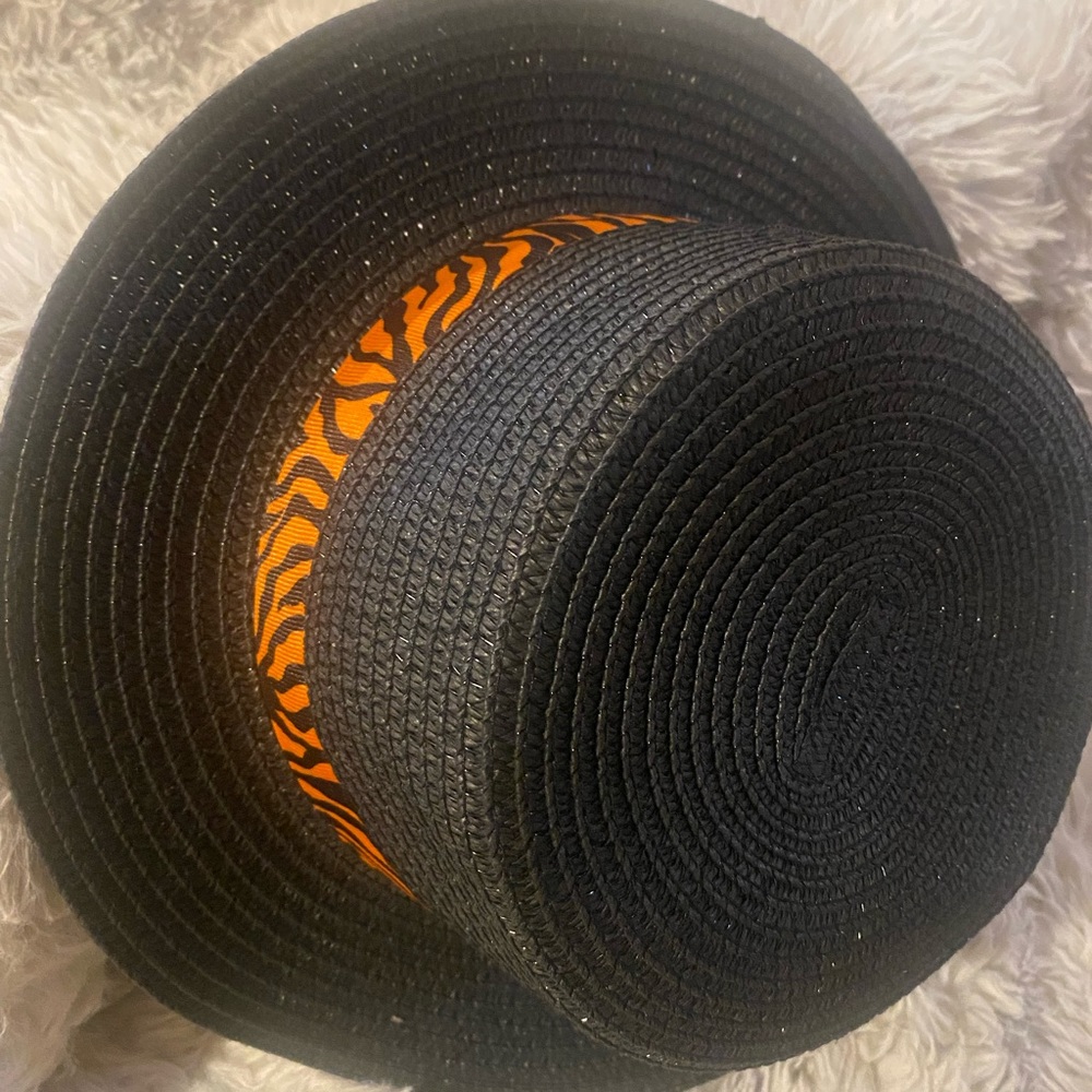 Straw hat